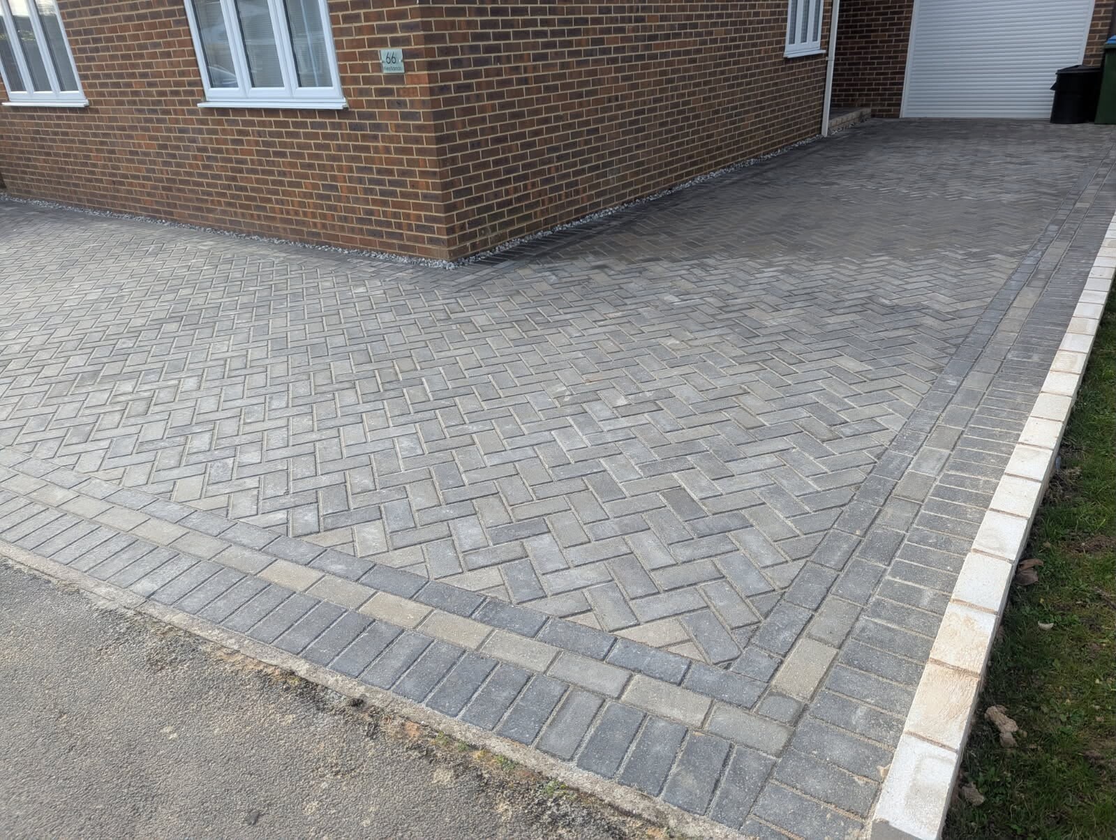 Block paving driveway laid to a private home in West Sussex.